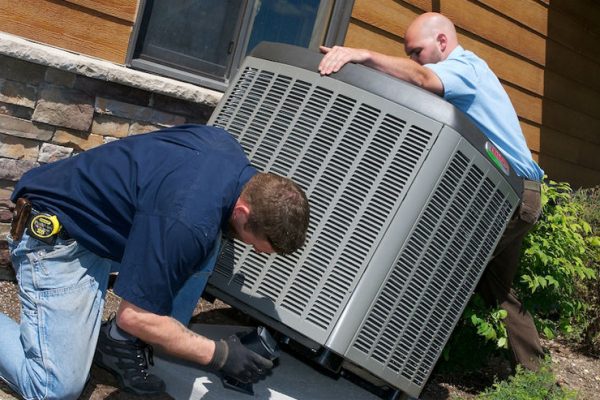 installing-air-conditioner